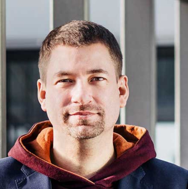 Lars D&uuml;sterh&ouml;ft